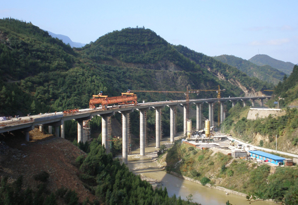 16、陜西省寧強(qiáng)至棋盤(pán)關(guān)高速公路